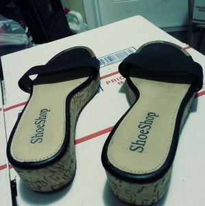 👡 SANDALS BY SHOE SHOP SIZE 6 CANDY 2. A FABULOUS GIFT GIVING 🎁 ❤️